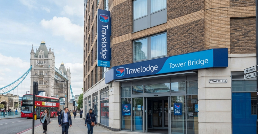Nearby Tube, Rail, and DLR Stations